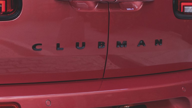 MINI Clubman – arka– yazı