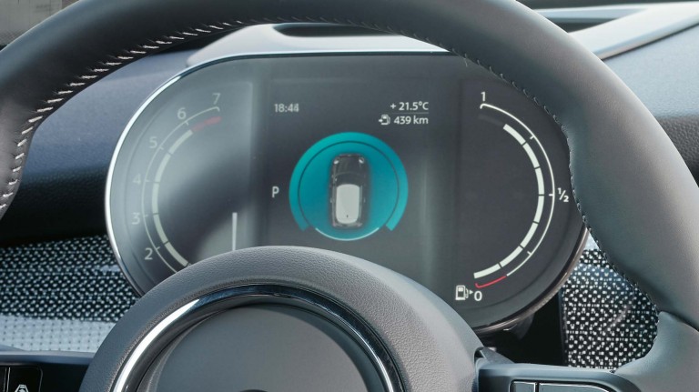 MINI Cabrio – çok fonksiyonlu gösterge ekranı – dijital hız göstergesi